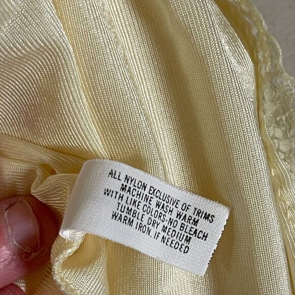 Vintage Yellow Shadowline Maxi Lace Nightgown Slip Small - Picture 9 of 10